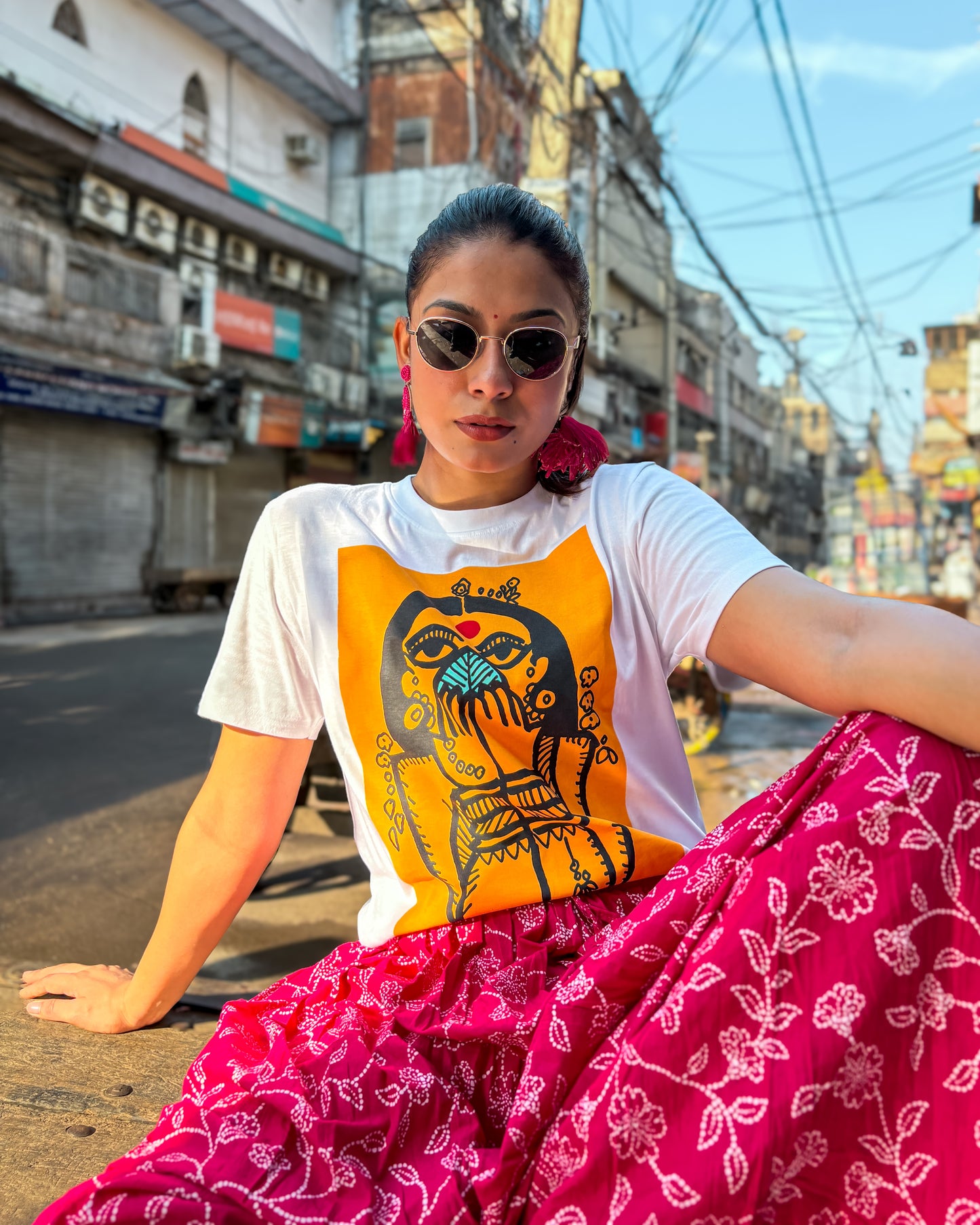 BINDI T-SHIRT - Devdutt